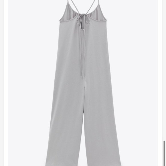 ❗️SOLD❗️Zara Voluminous Jumpsuit Size S - Picture 2 of 7